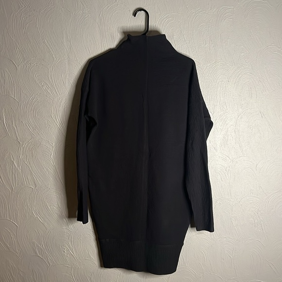 183. Lululemon Call for Cozy Dress size 6 in black - Picture 9 of 10